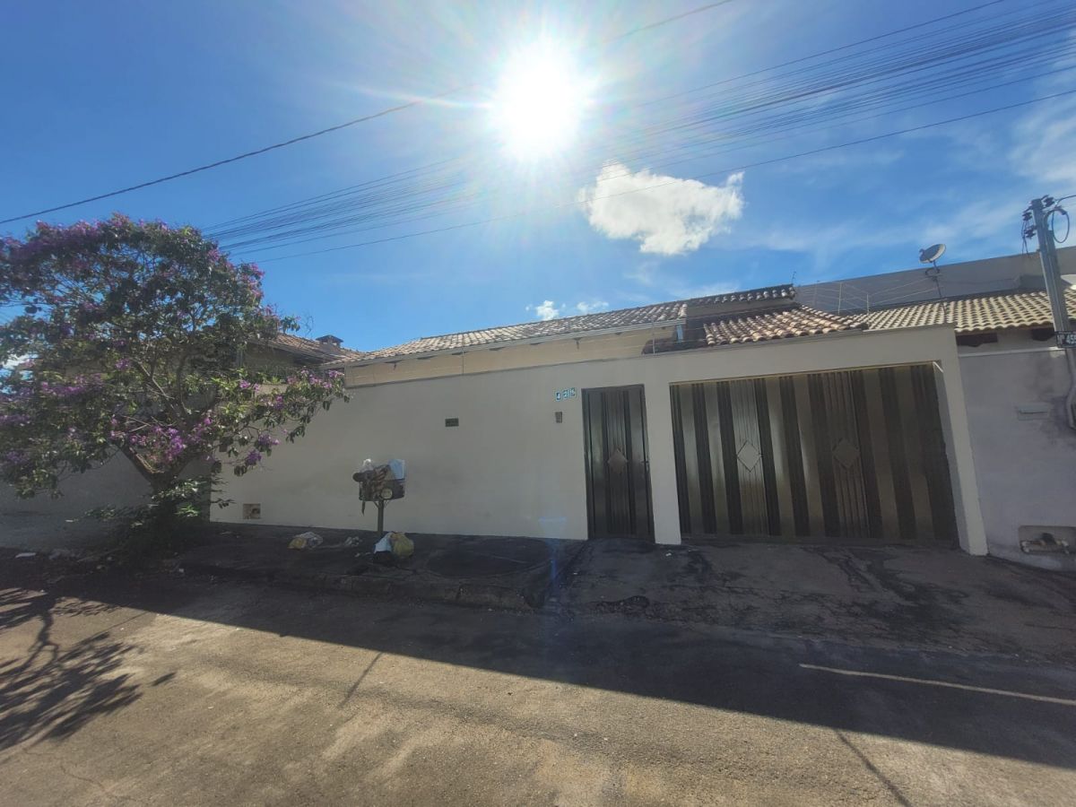 Casa à venda no bairro Castelo Branco I