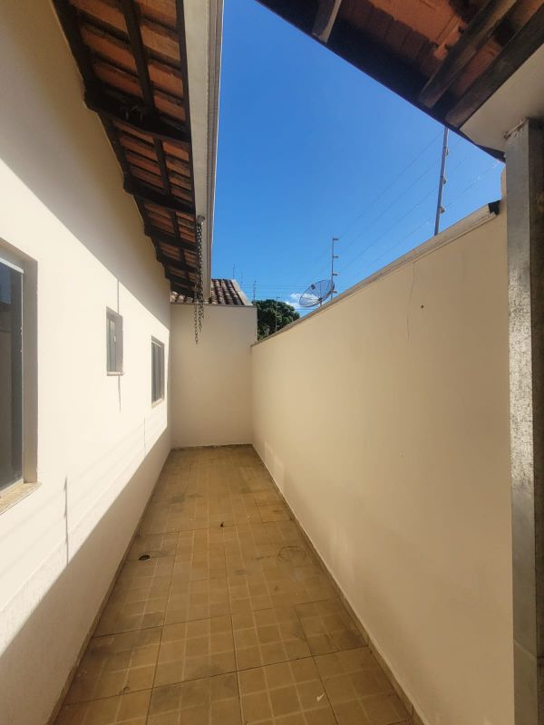 Casa à venda no bairro Castelo Branco I