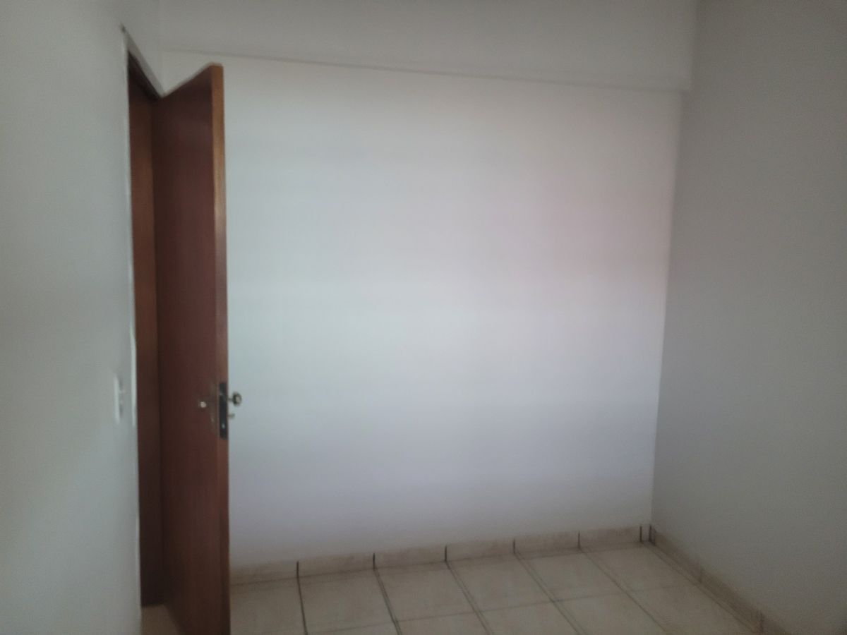 Apartamento para alugar no bairro Vila Chaud