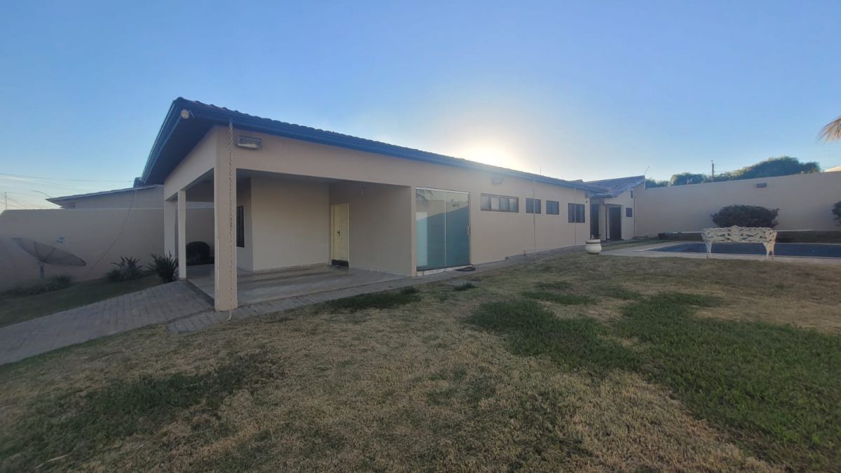 Casa à venda no bairro Santa Cruz